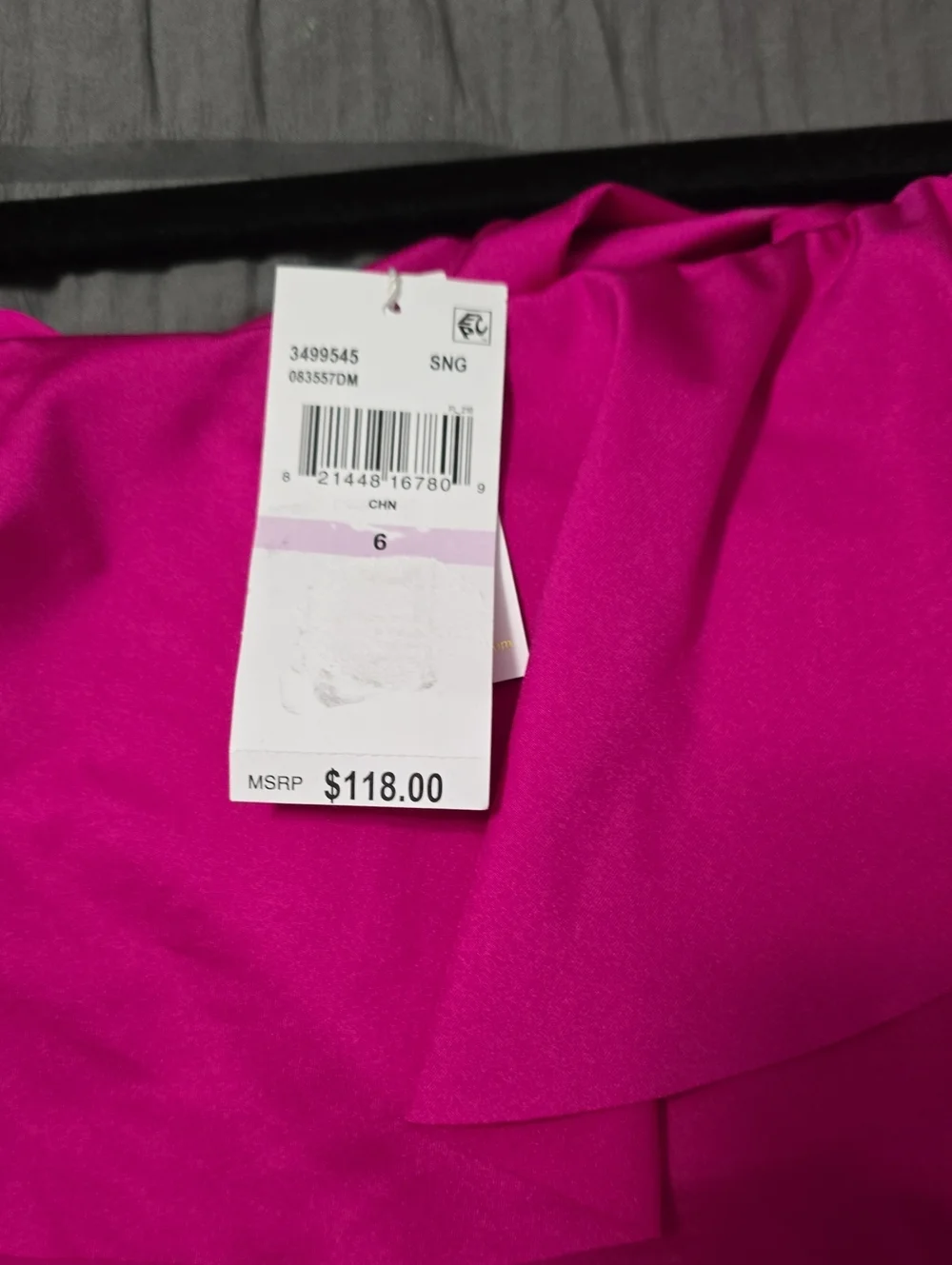 Women’s Hot Pink Off-Shoulder Ruffle Top & Black Shorts Swim Nwt